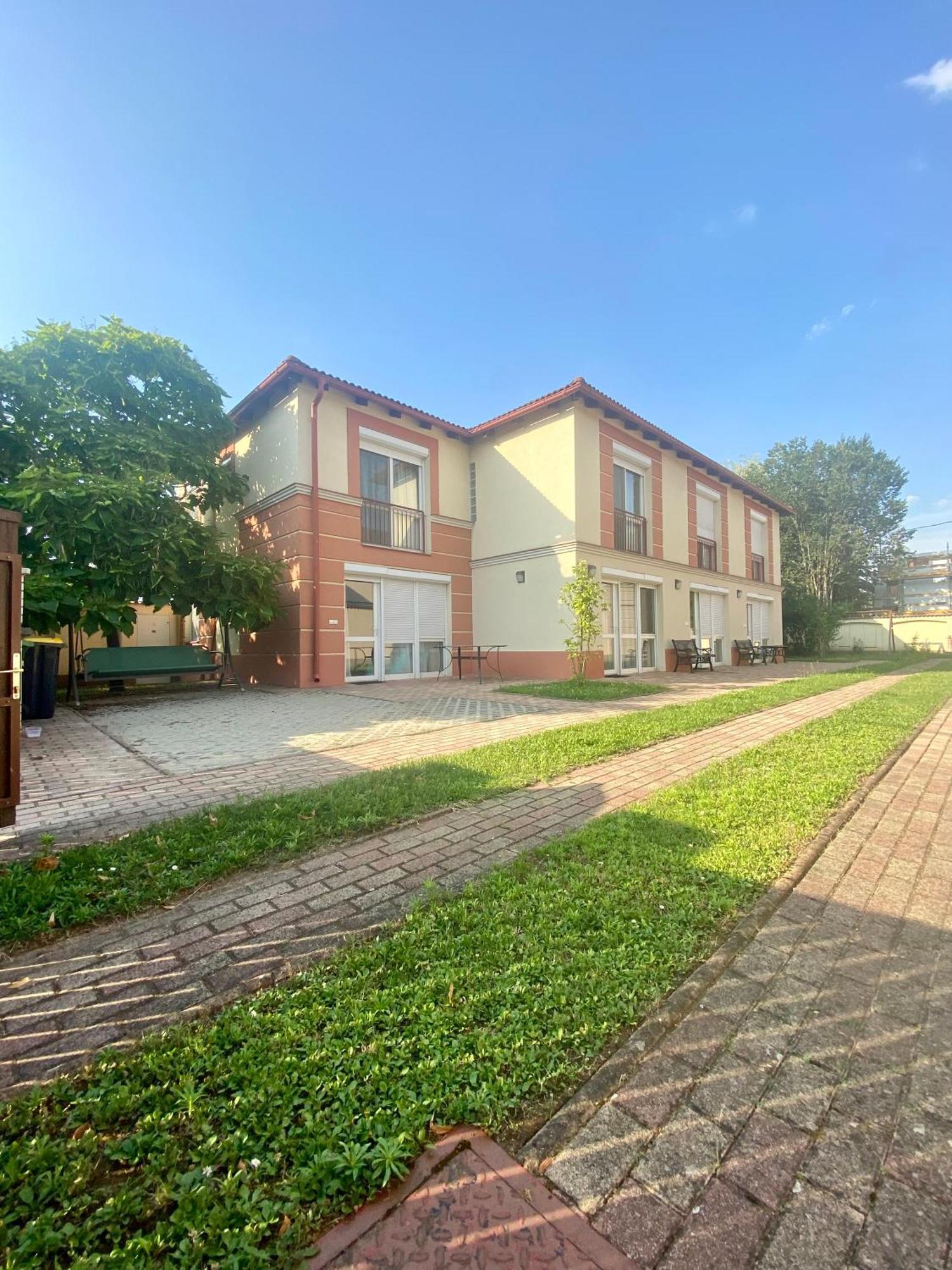 Hajnal Vendeghaz Apartment Hajduszoboszlo Exterior photo
